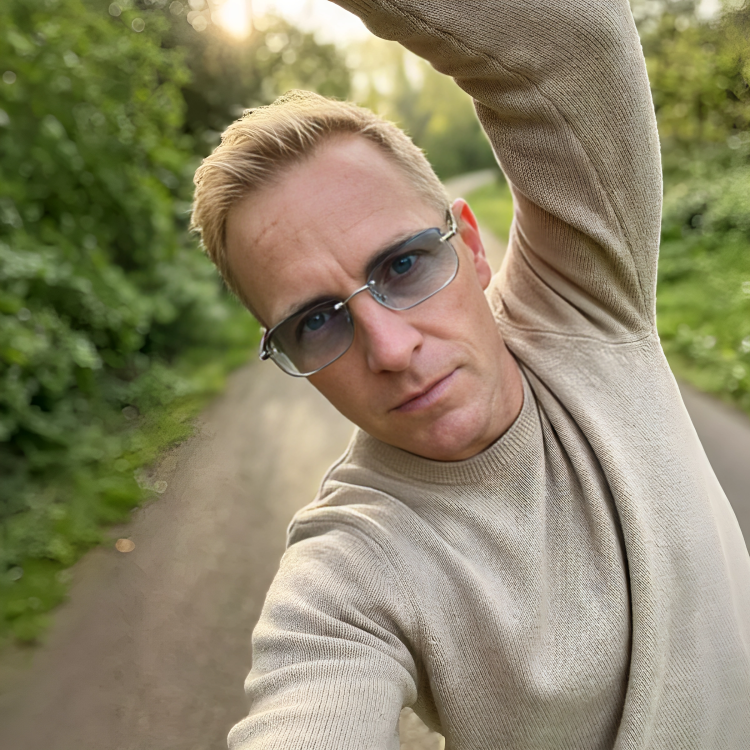 BlueLume Glasses users James P.